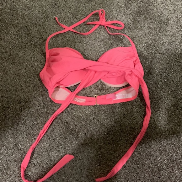 VICTORIA SECRET swim top size 34C - Picture 3 of 4